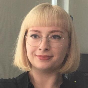 Babysitter in Paris: Camille