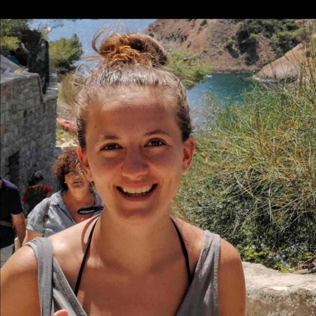 Babysitter in Marseille: Alice