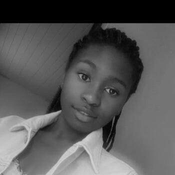 Babysitter in Nairobi: Sharon