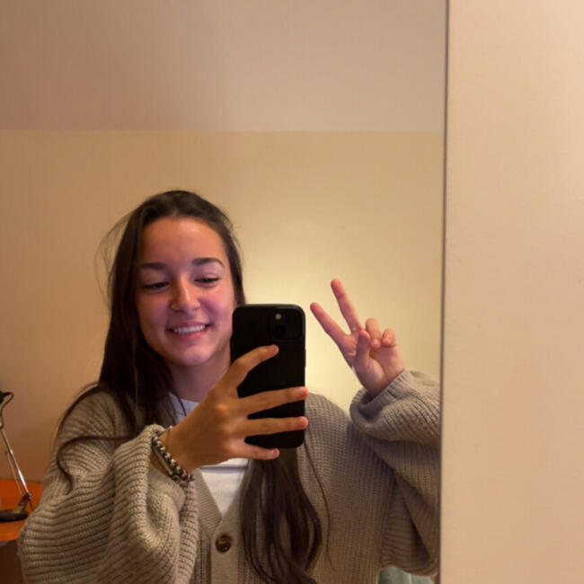 Babysitter in Nantes: Elisa