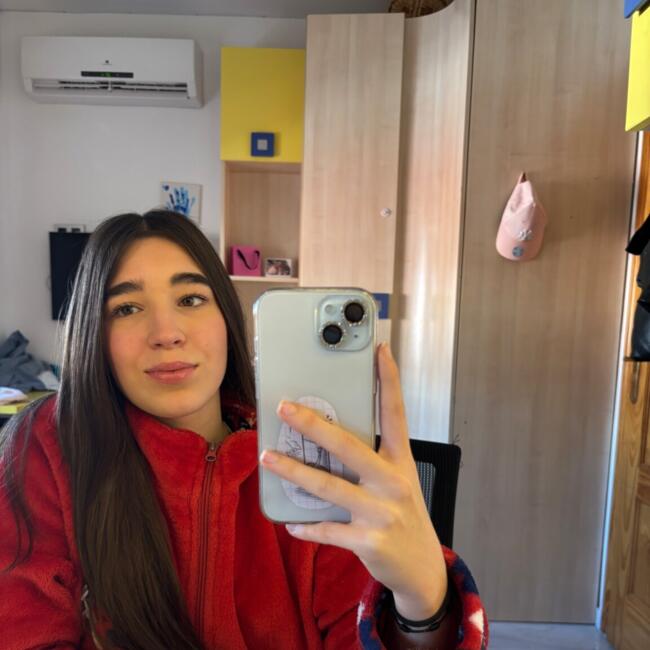 Canguro en Granada: Sarah