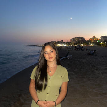 Babysitter in Pérignat-lès-Sarliève: Jade