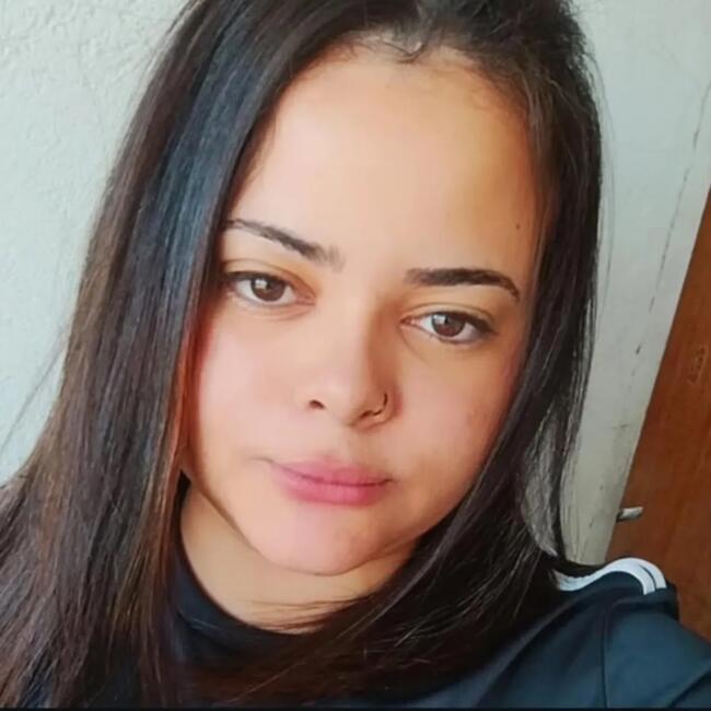 Babysitter in João Monlevade: Karen