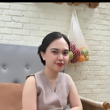 Babysitting job in Jakarta: babysitting job Rizkia