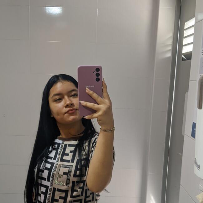 Babysitter in Cartagena: Enyelin