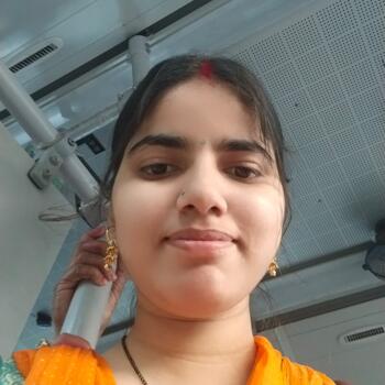 Babysitter New Delhi: Anchal