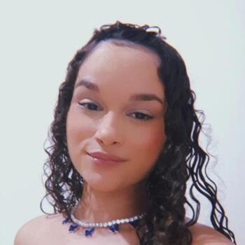 Babysitter Valparaíso de Goiás: Fabiana