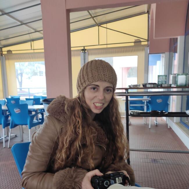 Trabalho de babysitting em Sesimbra: Carina
