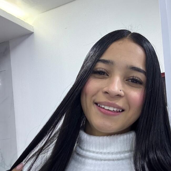 Babysitter in Noisy-le-Sec: Manuela