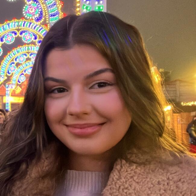 Babysitter in London: Kiara