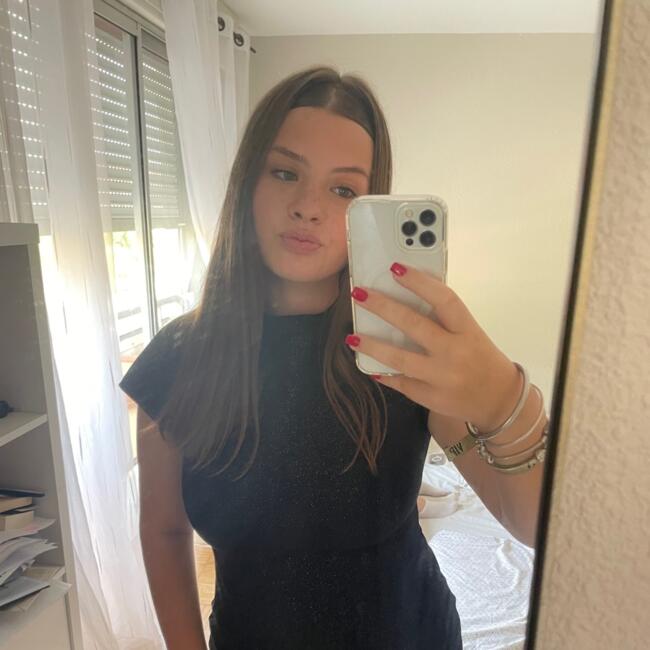 Babysitter in Rivesaltes: Coline
