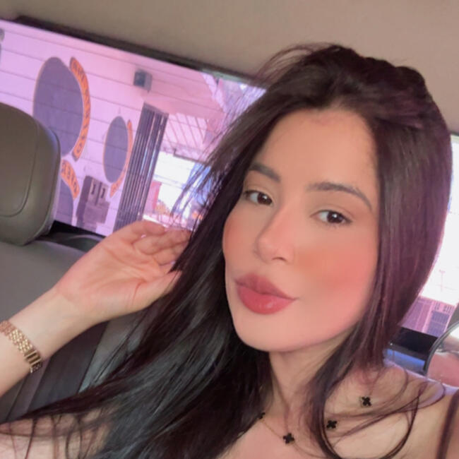 Emprego de babá em Brasília: Mikaely