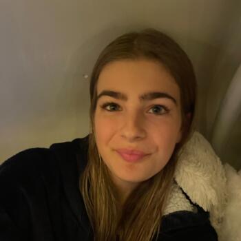 Babysitter in Beveren: Nina