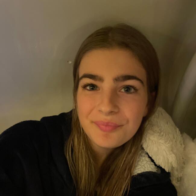 Babysitter in Beveren: Nina