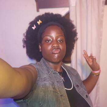 Babysitter Entebbe: Namwanje