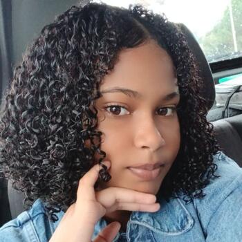 Babysitter Pombal: Jenifer