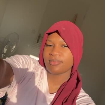 Babysitter in Tours: Aïssatou