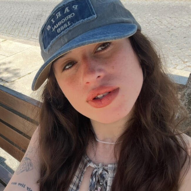 Babysitter in Castelo Branco: Luciana