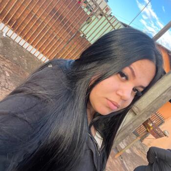 Babá em Londrina: Laura