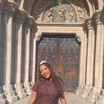 Babysitter in Yavné: Assrebev