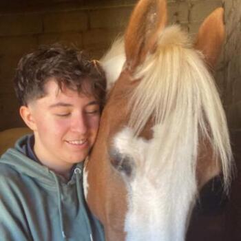 Babysitter in Issou: Lyse