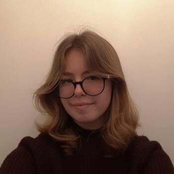 Babysitter in Couëron: Émilie