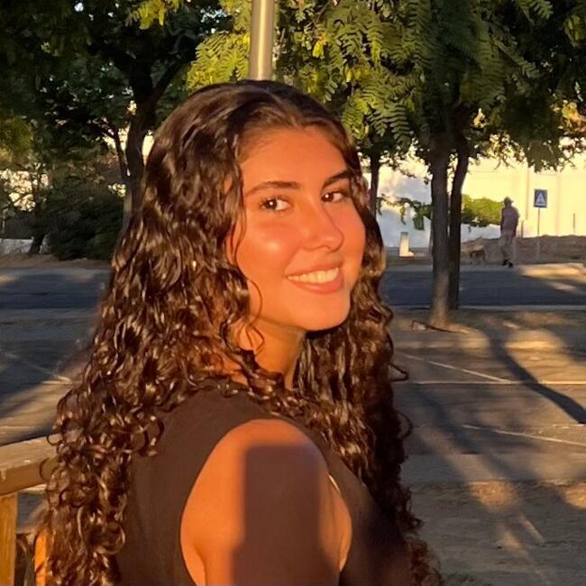 Babysitter in Albufeira: Érica