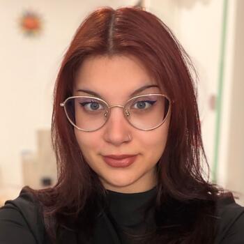 Bébiszitter Szeged területén: Bella