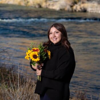 Babysitter in Greeley: Alizandria