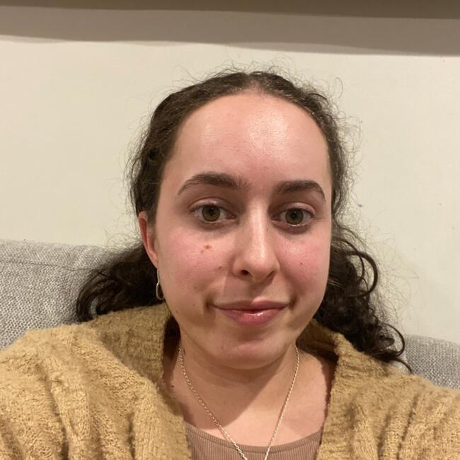 Babysitter in Christchurch: Hannah