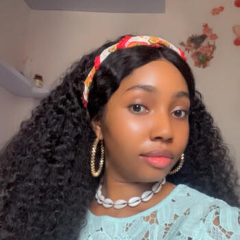 Babysitter in Brussels: Ines