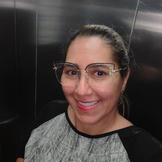 Babysitter in Natal: Glycia