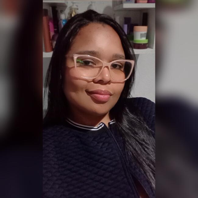 Babysitter in São Vicente: Thalyta Aparecida