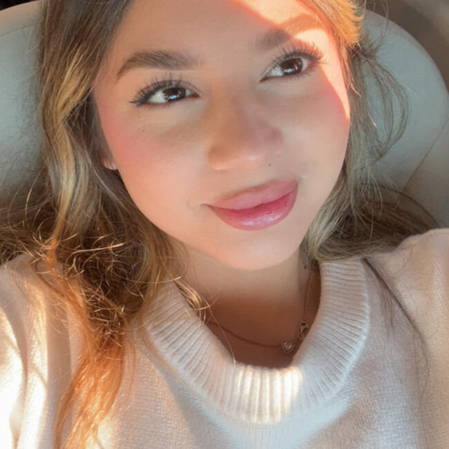 Babysitter in Ensenada: Adela