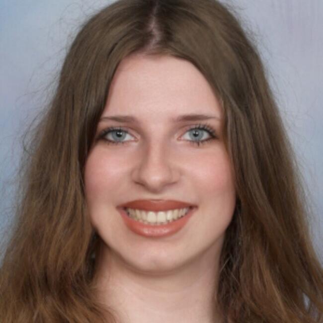 Babysitter in Whangaparaoa: Julayna