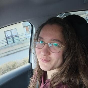 Babysitter in La Houssoye: Lucie