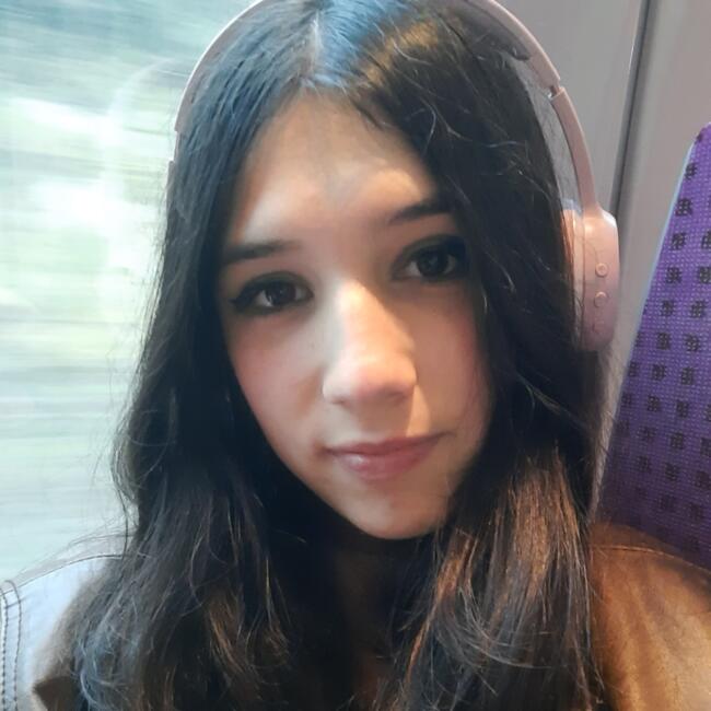 Babysitter in Saint-Leu-la-Forêt: Lou-ann