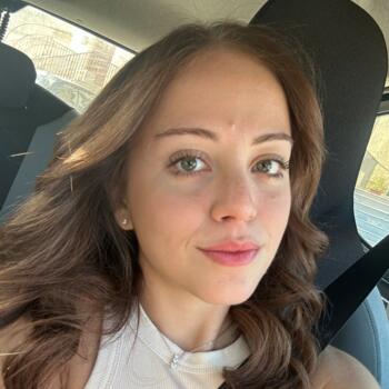 Babysitter in Luqa: Beatrice