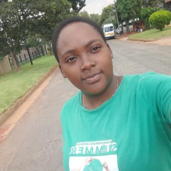 Babysitter Roodepoort: Makanaka