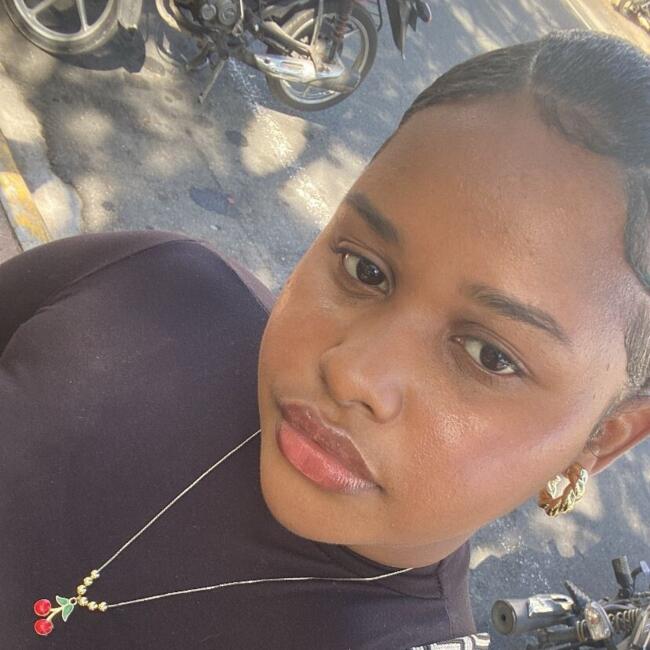 Babysitter in Bajos de Haina: Selinèe Rodríguez