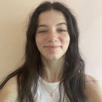 Babysitter in London: Vicki