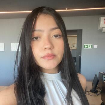 Babá em Trindade: Milena