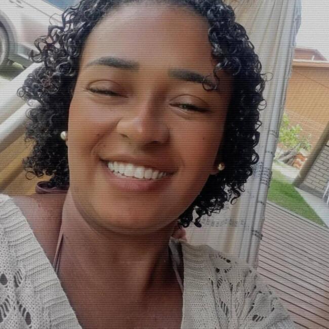 Babysitter in Palhoça: Camila