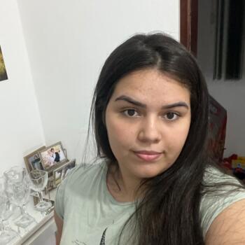 Babysitter in Recife: Luiza