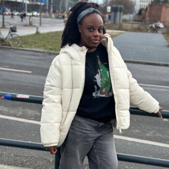 Babysitter in Berlin: Akua