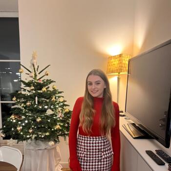 Babysitter in Nantes: Inès