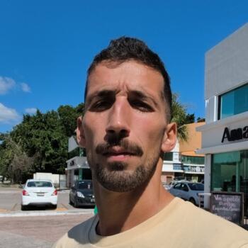 Trabajo para niñera en Cancún: trabajo de niñera Daniel