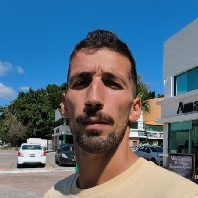 Babysitting job in Cancún: Daniel