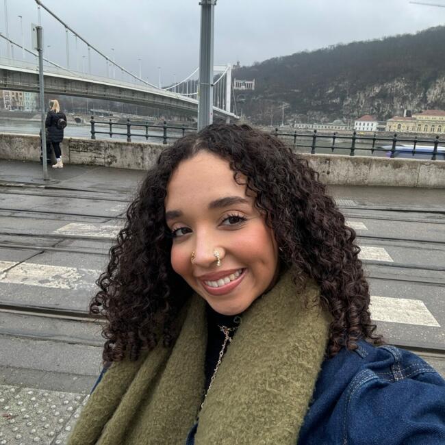 Babysitter em Lisboa: Joana