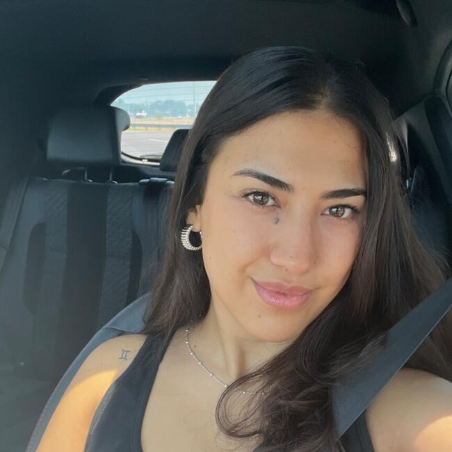 Niñera en Almirante Brown: Luz